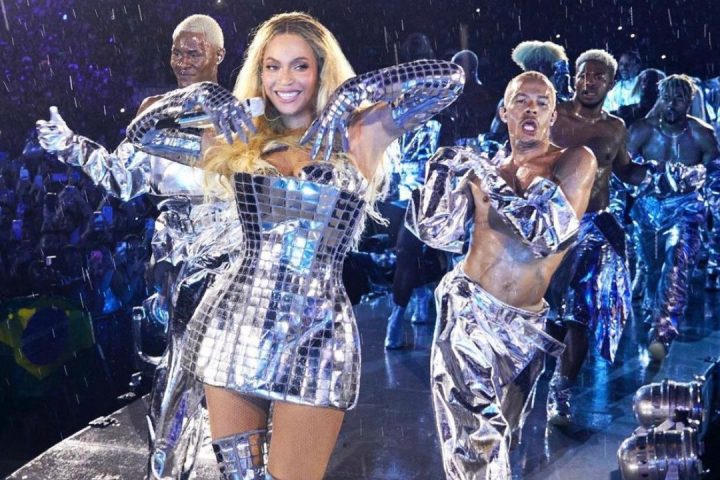 Beyoncé Performed in a Gold Alberta Ferretti Gown and a Custom Jacquemus Look During her Renaissance Tour in France